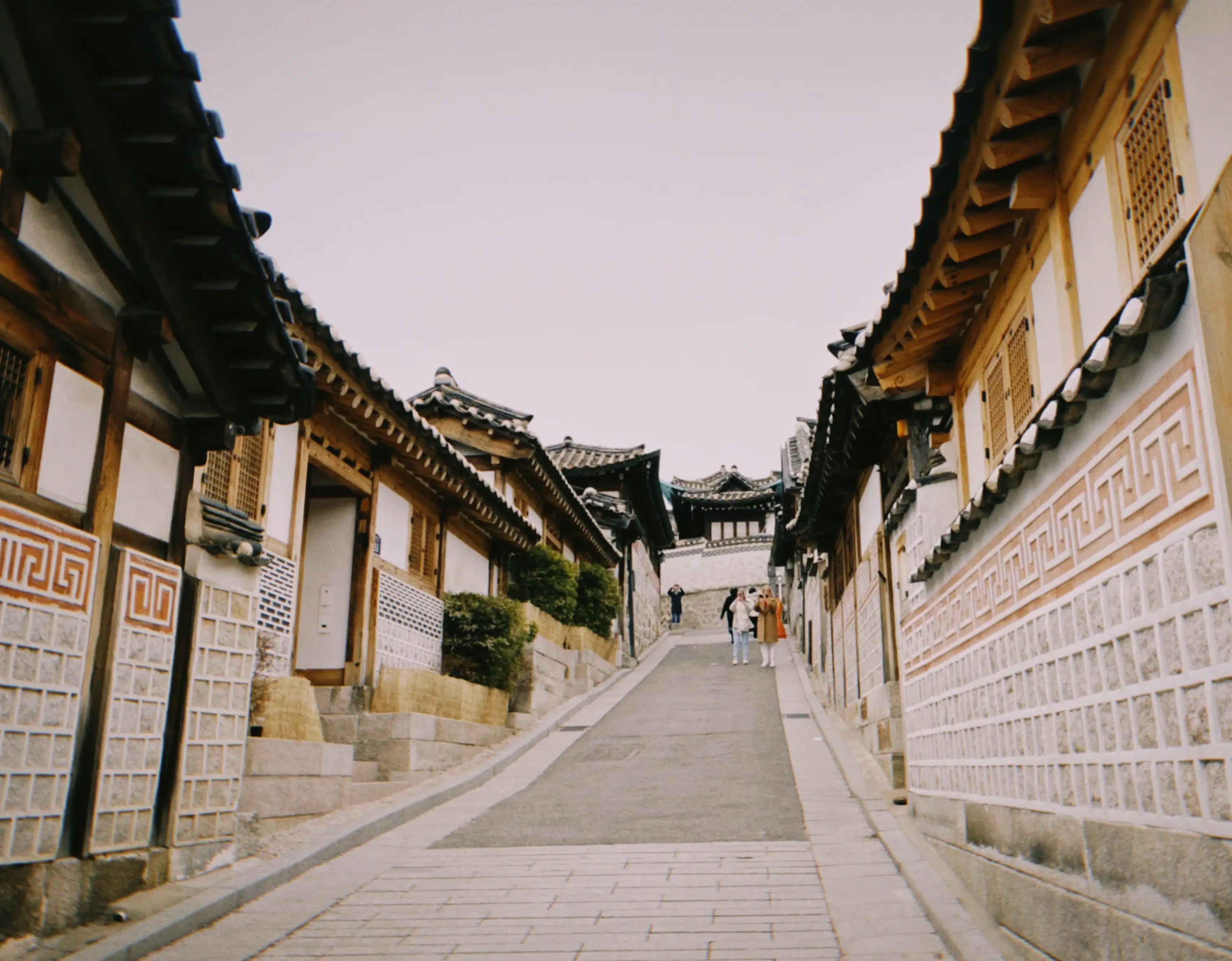 Seoul Winter Travel Guide: 5-Day Itinerary & Ski Resorts